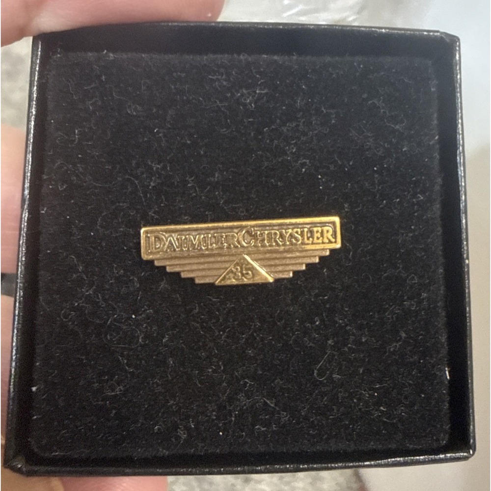 Daimler Chrysler 35 Year Service Pin Tie Tac Metal Vintage Gold 120th 10k
